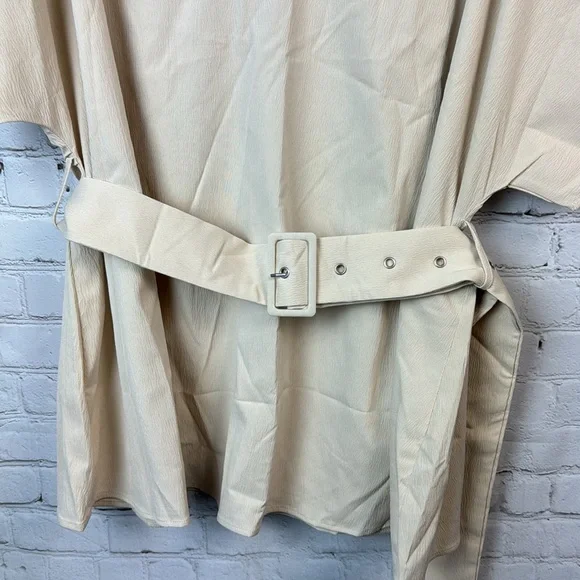 BloomChic Cream V Neck Belted Short Sleeve Top Plus Size 22/24 3X - Picture 4 of 5